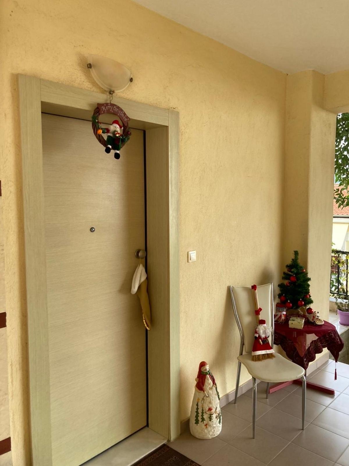 Small Apartment, Great View! 베리아 외부 사진