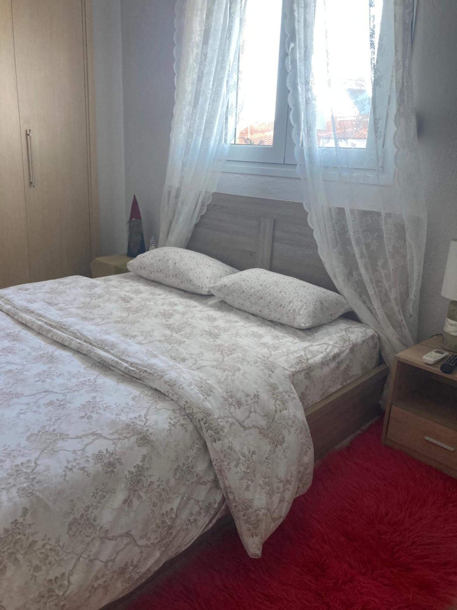 Small Apartment, Great View! 베리아 외부 사진